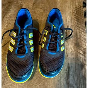 ADIDAS MENS RUNNING SHOES 11.5